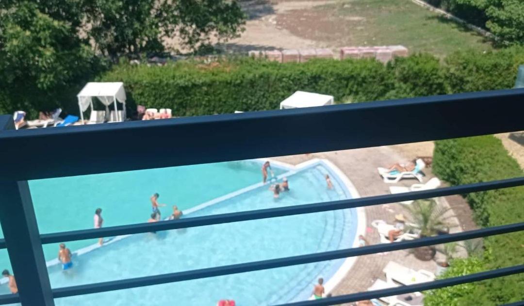 Modern 2 Bedroom Apartment In Top Location In Sunny Beach Just 150 Meters From Casino Platinum Zewnętrze zdjęcie