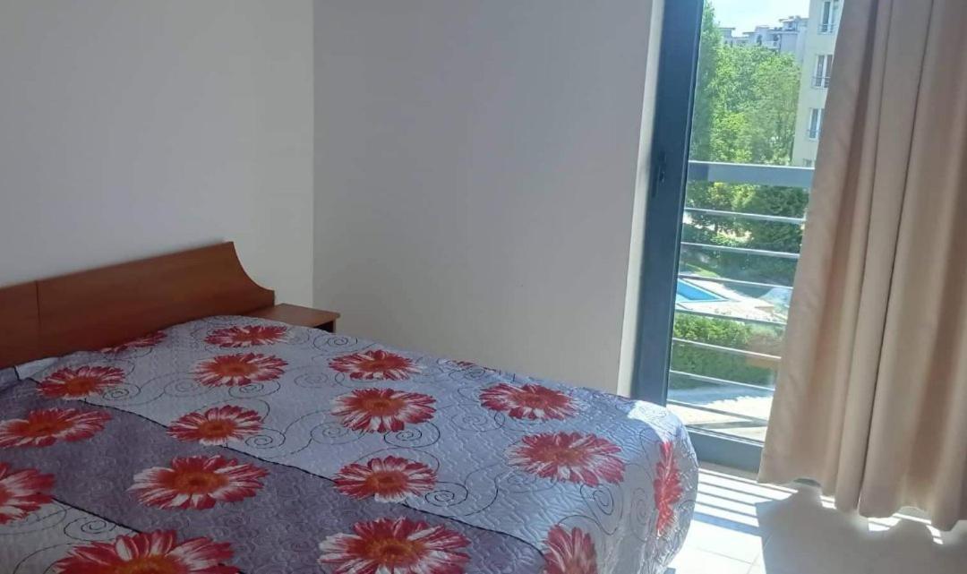 Modern 2 Bedroom Apartment In Top Location In Sunny Beach Just 150 Meters From Casino Platinum Zewnętrze zdjęcie