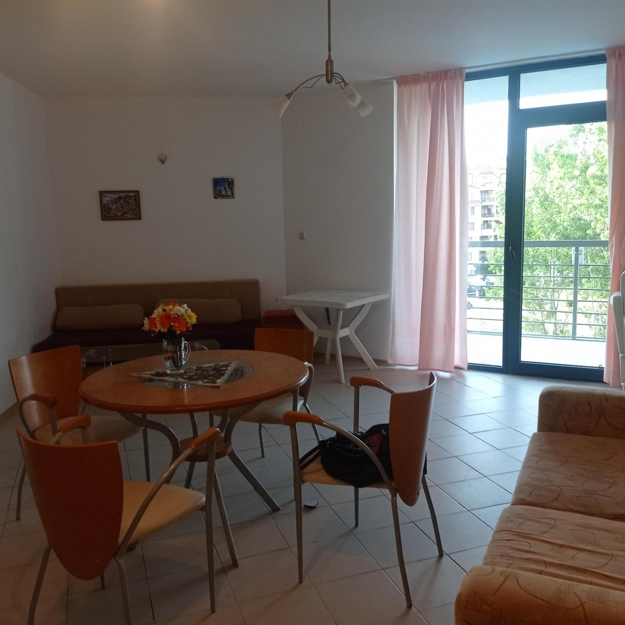 Modern 2 Bedroom Apartment In Top Location In Sunny Beach Just 150 Meters From Casino Platinum Zewnętrze zdjęcie