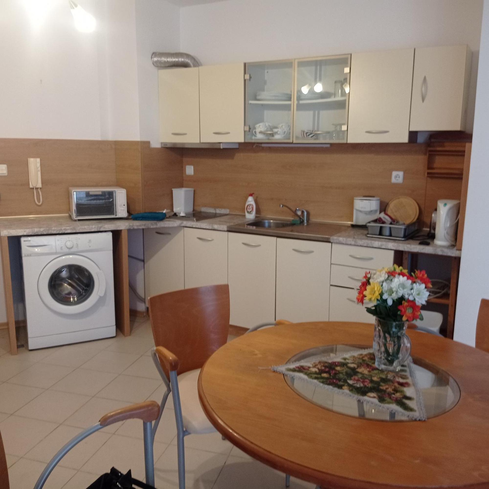 Modern 2 Bedroom Apartment In Top Location In Sunny Beach Just 150 Meters From Casino Platinum Zewnętrze zdjęcie